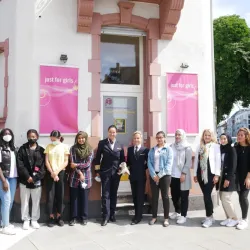 Kapitänin und 1. Offizierin zu Besuch bei FeM