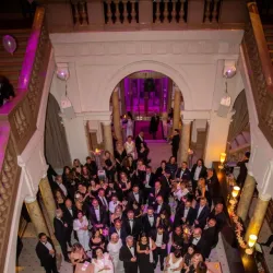 Vergabe von Awards, 3 Gänge Menü und Tanz bei der Benefiz-Gala des Joy's Women Club